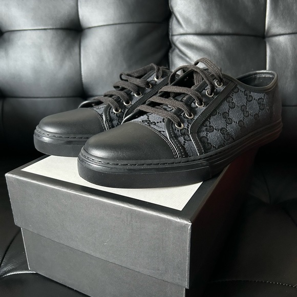 New Authentic Gucci Sneakers Black Monogram canvas. Gucci size 9USA size 10 - Picture 5 of 6